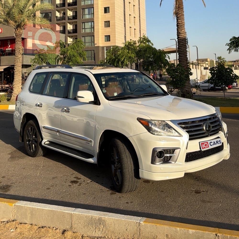 Lexus LX